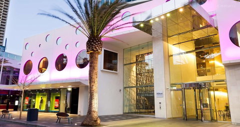 H Ocean View In Surfers Paradise - Your Accommodation 0