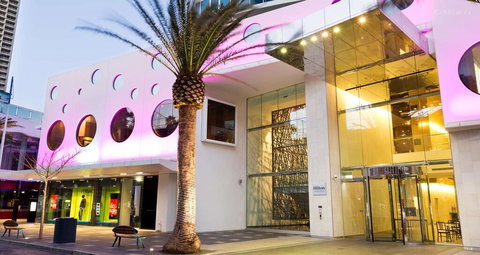 H Ocean View In Surfers Paradise - Your Accommodation 1