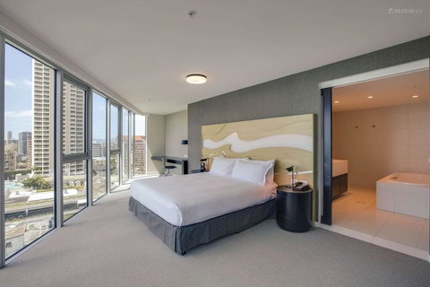 H Ocean View In Surfers Paradise - Your Accommodation 2