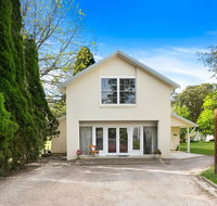 Hardigreen Park - spacious with tennis court - Your Accommodation