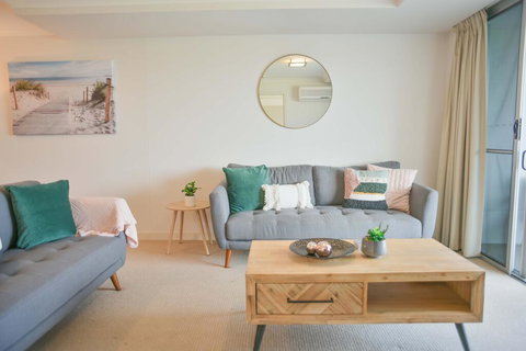 Heart Of The Sunny Coast - 2 Resort Pools, Gym NOW OPEN! Walk To Sunshine Plaza - Your Accommodation 1