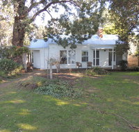 Heronswood Cottage - Your Accommodation