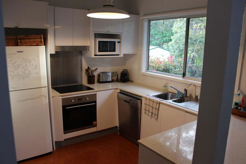 Hidden Oasis Pet Friendly In Anna Bay - Your Accommodation 3