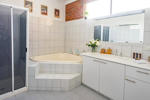 High Tide Five Star Appartment - Your Accommodation 2