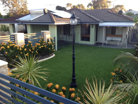 Hillarys Holiday Home - Your Accommodation 0
