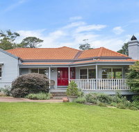 Hillview Cottage - classic country comfort and charm - Your Accommodation