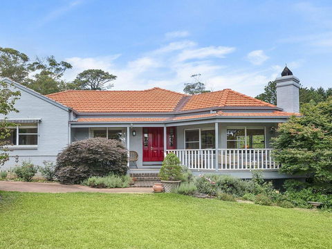 Hillview Cottage - Classic Country Comfort And Charm - Your Accommodation 0