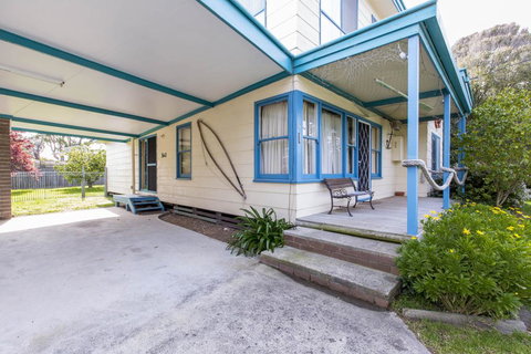 HOLIDAY ON NAUTILUS INVERLOCH - Your Accommodation 1