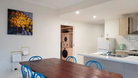 Homely Getaways - Eighth Street Mildura - Your Accommodation 2