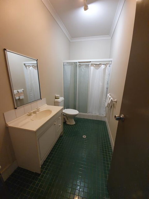 Hotel Allen - Your Accommodation 3