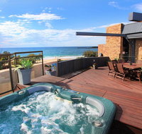 Jedda 5 - Oceanview 3 BDRM Penthouse with Rooftop Spa - Your Accommodation