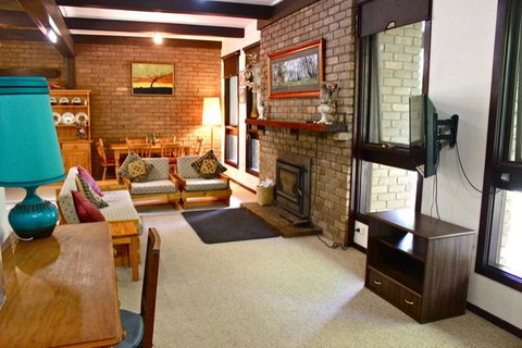 Kaighins Place - Your Accommodation 1