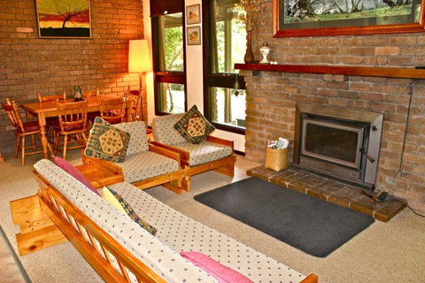 Kaighins Place - Your Accommodation 2