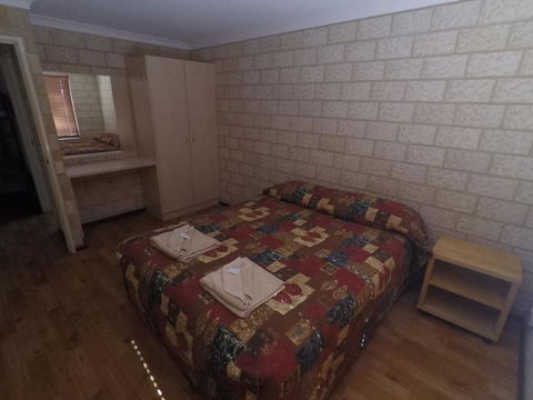 Kalbarri Tudor Holiday Park - Your Accommodation 1