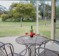 Karinya Cottage - Pet friendly country retreat - Your Accommodation