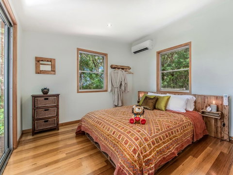 Karmya Cabin Eco-Retreat - Your Accommodation 3