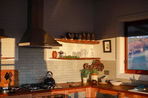 Kestrel Nest EcoHut - Your Accommodation 1