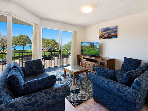 Kings Beach Ocean Front Views Private Balcony Overlooking Kings Beach - Your Accommodation 1
