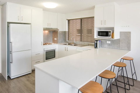 Kings Beach Ocean Front Views Private Balcony Overlooking Kings Beach - Your Accommodation 2
