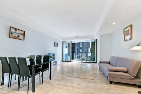 KOZYGURU HAYMARKET SYDNEY CITY VIEW 2 BED STUNNING APT NHA178-1206 - Your Accommodation 3