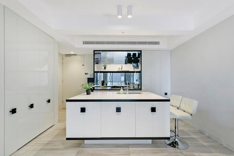 KOZYGURU HAYMARKET SYDNEY CITY VIEW 2 BED STUNNING APT NHA178-1206 - Your Accommodation 1