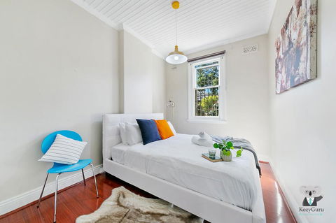 KOZYGURU SYDNEY CBD DARLINGHURST SPLIT LEVEL 2 BEDROOM TOWNHOUSE NDA023 - Your Accommodation 2