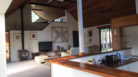 Lake Russell Luxury Retreat - Your Accommodation 2