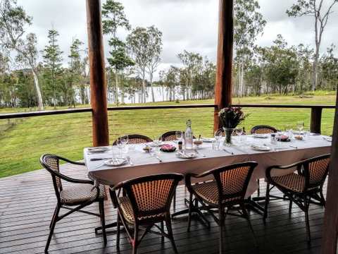 Lake Tinaroo Waterfrontage - Your Accommodation 1