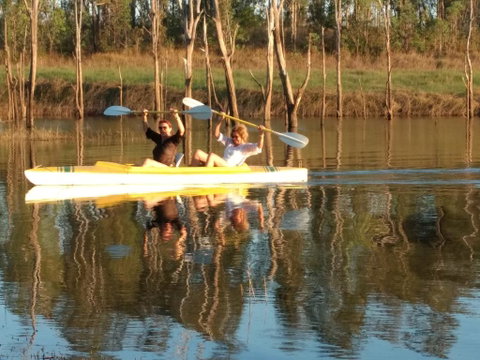 Lake Tinaroo Waterfrontage - Your Accommodation 3