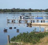 Lakes Waterfront Motel and Cottages with King Beds - Your Accommodation