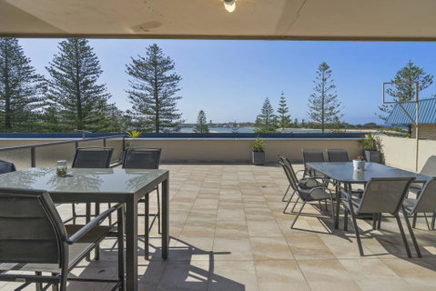 Lakeshore Apartments - Unit 6 - Your Accommodation 3