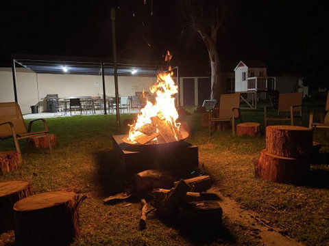 Lakeside Motel Waterfront - Your Accommodation 1