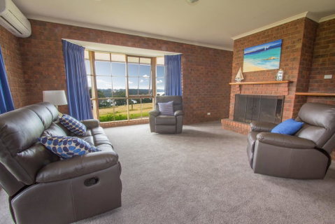 Lakeview - Your Accommodation 0