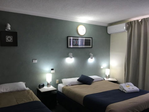 Lakeview Motor Inn - Your Accommodation 3