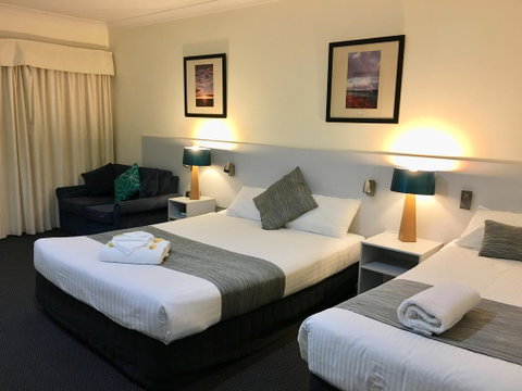 Lakeview Motor Inn - Your Accommodation 0
