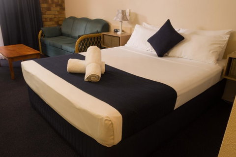 Lancaster Court Motel - Your Accommodation 0