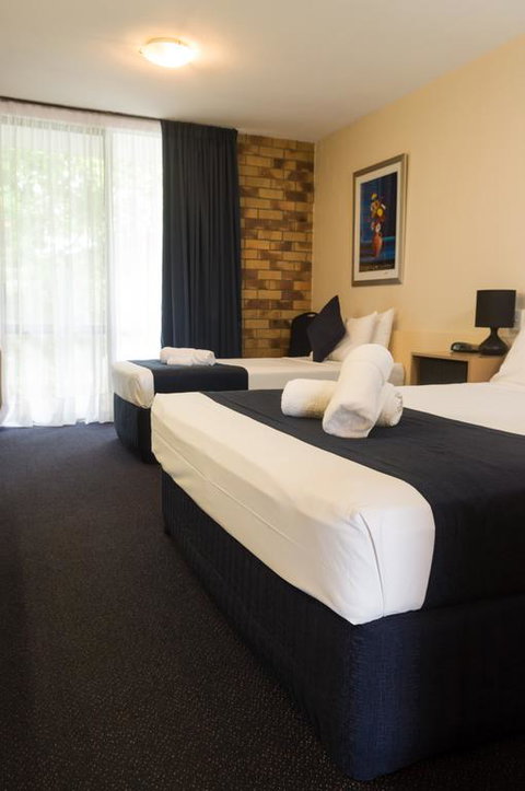 Lancaster Court Motel - Your Accommodation 3