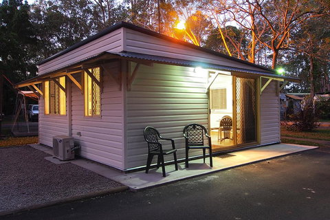 Landsborough Pines Caravan Park - Your Accommodation 2