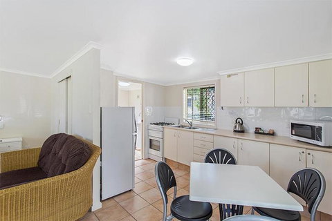 Landsborough Pines Caravan Park - Your Accommodation 1