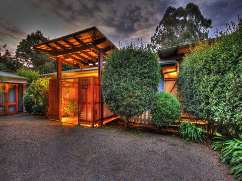 Laurels - Your Accommodation 0