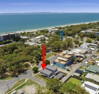 LAVISH BEACH HOUSE ON THE SURF SIDE - Your Accommodation