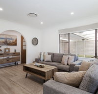 Le Maison 77 Horace St - stunning house with ducted air WIFI and Linen provided - Your Accommodation