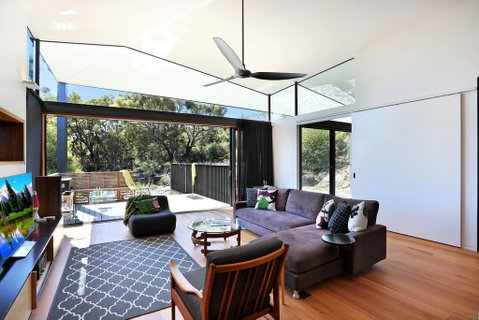 Leaf House - Your Accommodation 3