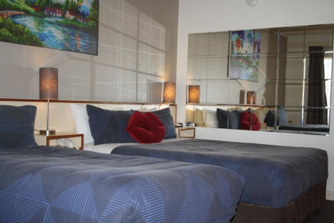 Leagues Motel - Your Accommodation 1