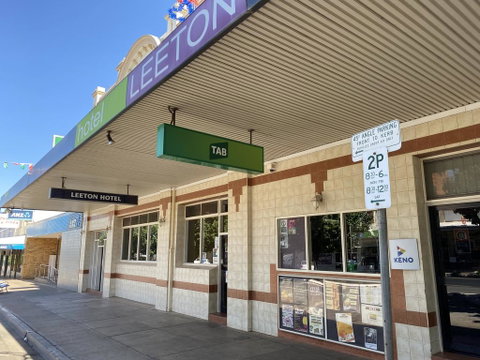 Leeton Hotel - Your Accommodation 0