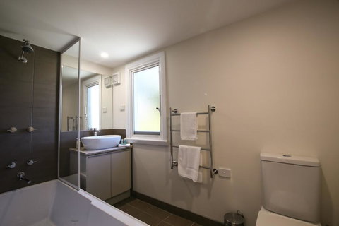 Leichhardt Cottages - Your Accommodation 3