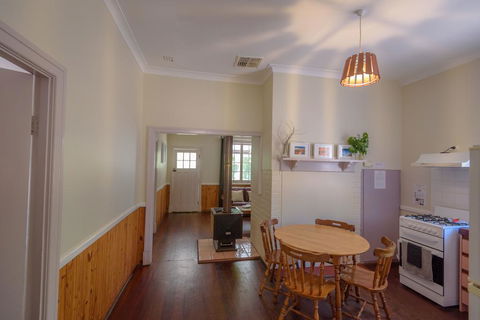 Lewana Cottages - Your Accommodation 3