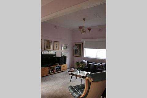 Lucys Artist Cottage - Your Accommodation 1