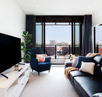 Luxe Apartment Five Minutes From Airport and City - Your Accommodation