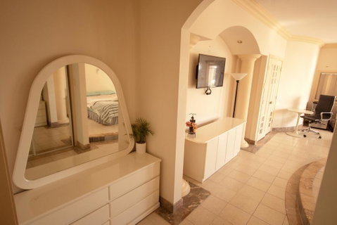 Luxuary Self-contained Living With Spa. - Your Accommodation 2